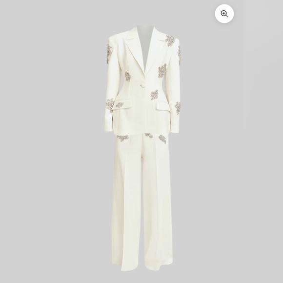 Refined Floral Embellished Pantsuit - Picture 1 of 6